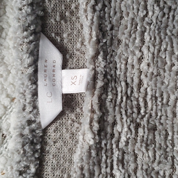 LC Sweater - Picture 3 of 5